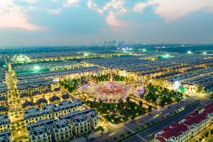 an aerial view of a large city at night at Aura Homestay in Cửu Cảo