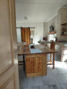 Η κουζίνα ή μικρή κουζίνα στο LuFan Studio-Greeff Cottages +17 φωτογραφίες