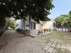 Το κτήριο όπου στεγάζεται  η βίλα