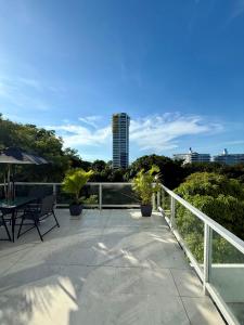 Balkón nebo terasa v ubytování Coronado Beach Unique Balcony Apartment + 38 fotografií