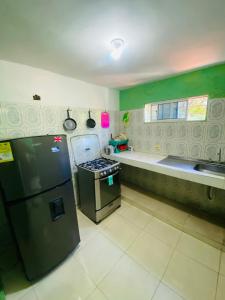 Η κουζίνα ή μικρή κουζίνα στο Hostal Santa Maria City +23 φωτογραφίες