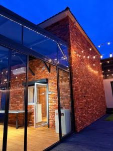 Budova, kde se vila nachází + 9 fotografií