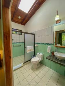 Koupelna v ubytování Mystic Waters Retreat