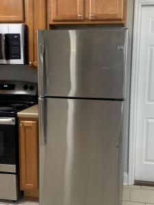 Η κουζίνα ή μικρή κουζίνα στο Welcome to our Place!