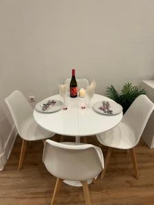 Nápoje v ubytování The central stay + 10 fotografií