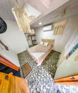 an overhead view of a bedroom with a bed at Habitación Bernabé in Palomino