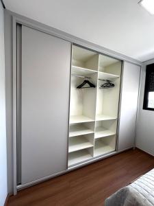 Imagem da galeria de Apto Moderno com 2 quartos em Londrina em Londrina