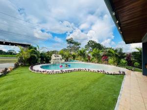 Πισίνα στο ή κοντά στο Gray Oasis, Private Pool