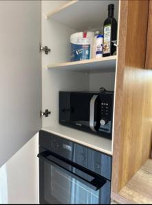 地拉那Modern Comfy with Garage in Tirana的相册照片