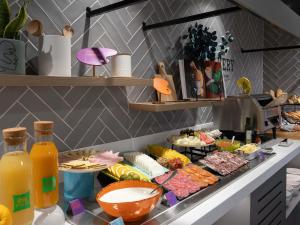 Jídlo v hotelu nebo okolí