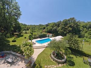 an overhead view of a garden with a swimming pool at Villa Estera in Grubine