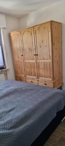 Postel nebo postele na pokoji v ubytování Ferienwohnung Grüner Balkon