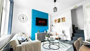 Istumisnurk majutusasutuses Stylish 3 bed home in Burnley by Lyx Stays, Ideal for Contractors, Weekend Getaways and Business Travellers - with Free Parking