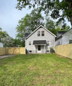 Hoone, kus puhkemaja asub