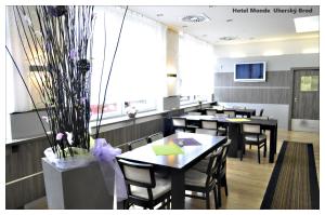 Ресторант или друго място за хранене в Hotel Monde