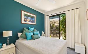 En eller flere senge i et værelse på Majestic On The Murray + 14 billeder