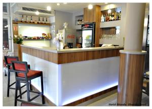 Lounge nebo bar v ubytování Hotel Monde