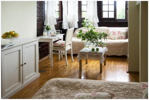 Χώρος καθιστικού στο Willa Pod Basztą Restauracja&Wellness +100 φωτογραφίες