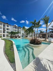 Πισίνα στο ή κοντά στο Garden Breeze Penthouse & Pool View l Ghibli 401