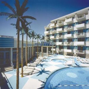 The swimming pool at or close to Pan American Oceanfront Hotel