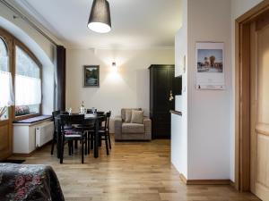 Posedenie v ubytovaní Apartament w Góralskim Domu