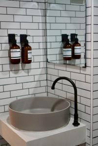 Ванная комната в Around Ari Hostel