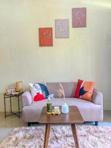 Χώρος καθιστικού στο Malayattoor Castle