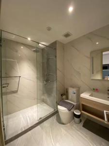 Phòng tắm tại Once芭提雅Luxury Condo is near Terminal 21