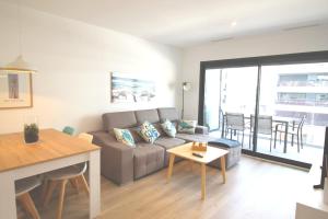 Χώρος καθιστικού στο Modern apartment in the center near the beach and Barcelona