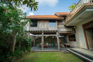 Budova, kde se vila nachází