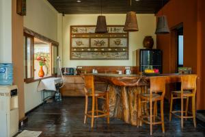 Kuchyň nebo kuchyňský kout v ubytování Villa Uma Priyayi + 32 fotografií