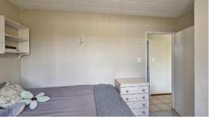 En eller flere senge i et værelse på 110 on Steger