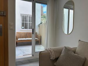 Χώρος καθιστικού στο Modern and cozy loft Double terrace and beach