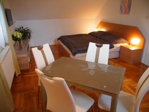 Posezení v ubytování Apartmány pod Kozákovem