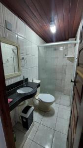 Ένα μπάνιο στο Lindo Apartamento Varandas do Atlântico