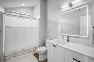 Koupelna v ubytování Dara + 15 fotografií