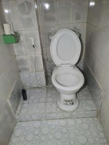 Ένα μπάνιο στο Poem Hostel