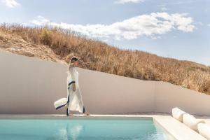 Πισίνα στο ή κοντά στο Solus Suites Milos