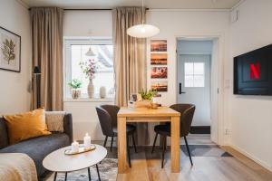 Гостиная зона в Guestly Homes - Modern & Central 1BR