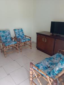 Televiisor ja/või meelelahutuskeskus majutusasutuses casa de dois quartos para até 6 pessoas