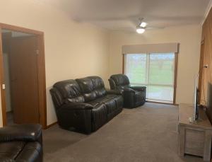 Χώρος καθιστικού στο Gardner Country Manor