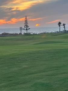Un paisaje natural cerca de la villa