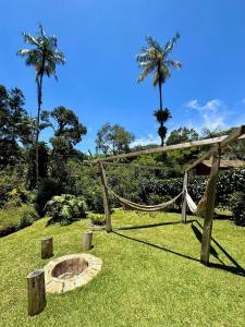 Aed väljaspool majutusasutust Recanto do riacho em Mury