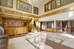 Vstupní hala nebo recepce v ubytování Woodbine Hotel & Suites