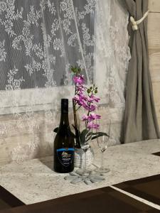 Nápoje v ubytování Будиночок над річкою + 11 fotografií