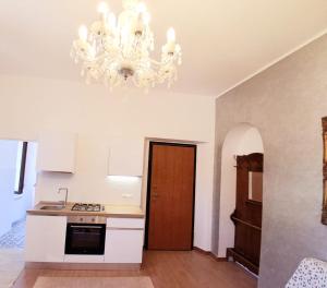 Η κουζίνα ή μικρή κουζίνα στο CirceoMARE +15 φωτογραφίες