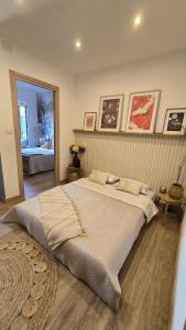 Postel nebo postele na pokoji v ubytování Finestra su Lago