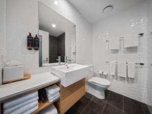 Ένα μπάνιο στο Mercure Newcastle Airport +74 φωτογραφίες