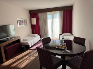 Postel nebo postele na pokoji v ubytování Hotel Vila Galé Cascais T1 542