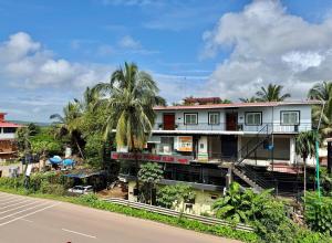 Billede fra billedgalleriet på Zephyr Luxury 2BHK With Private Jacuzzi Nr Anjuna i Siolim